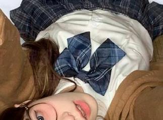 “www.17苹果版”这趟八卦列车又开动了，我却沉浸在这混乱的当道里，感觉好微妙呐…