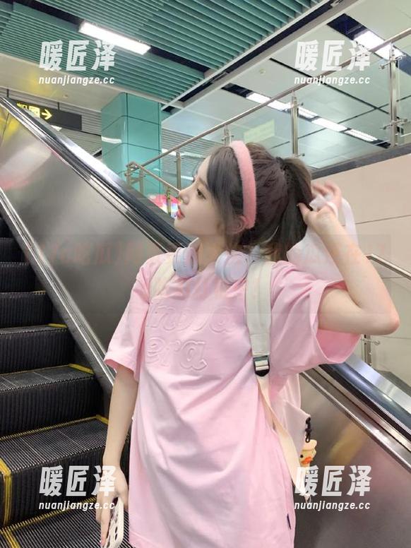17c吃瓜 网页更新太快,我的瓜还在17c吃瓜打桩中!