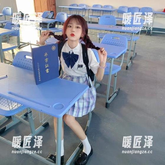 17c吃瓜 一不小心成为话题焦点,17c吃瓜分享离奇的社交事故