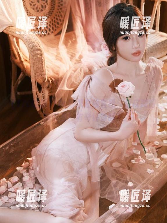 17c吃瓜 17c吃瓜在线直播,瓜皮撕得真带劲!有夸好评吗?