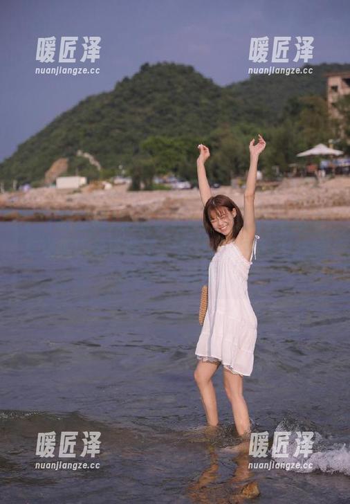 17吃瓜网 听说了没?17吃瓜网官网又有最新的瓜可吃了,咬一口,果汁四溅的那种……真好!