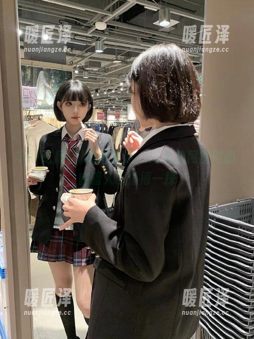 跟着我走，17吃瓜网官网的幽暗入口值得一探