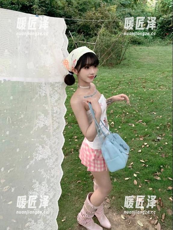 51吃瓜 吃瓜小程序最新版“更新”中,51吃瓜网网址一键直达,让你一边吃瓜一边懒得动!