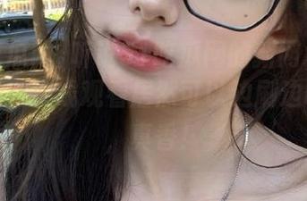 听说51吃瓜网的新网址在疯狂更新，在线观看居然可以边刷边吃零食，真香！