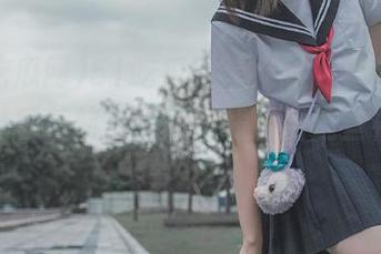 51吃瓜网苹果版，整个人都被吸引屏幕前，只想在线观看这些神奇的事儿！