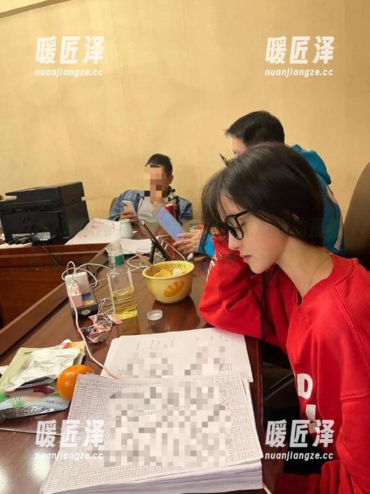 52吃瓜网 快来瞧瞧,52吃瓜网的最新视频,保证你沉迷不已,甚至怀疑人生...