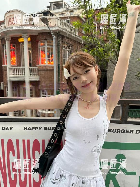 66吃瓜 永久的园丁在66吃瓜上挖掘新鲜瓜,一不小心还翻到了陈年旧事。