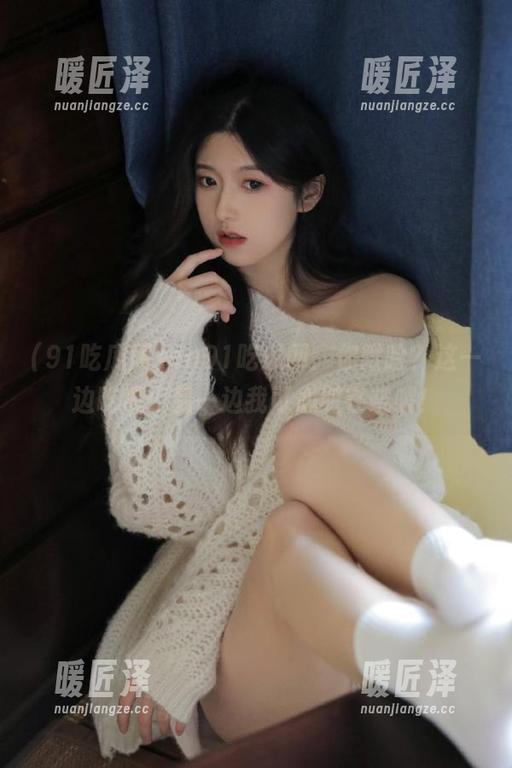 cg91吃瓜网：你瞅啥？这一边吃瓜，另一边我可心脏在跳哦！