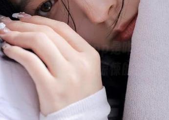想知道cgwapp是咋样把每个瓜都处理得这么惊悚的？