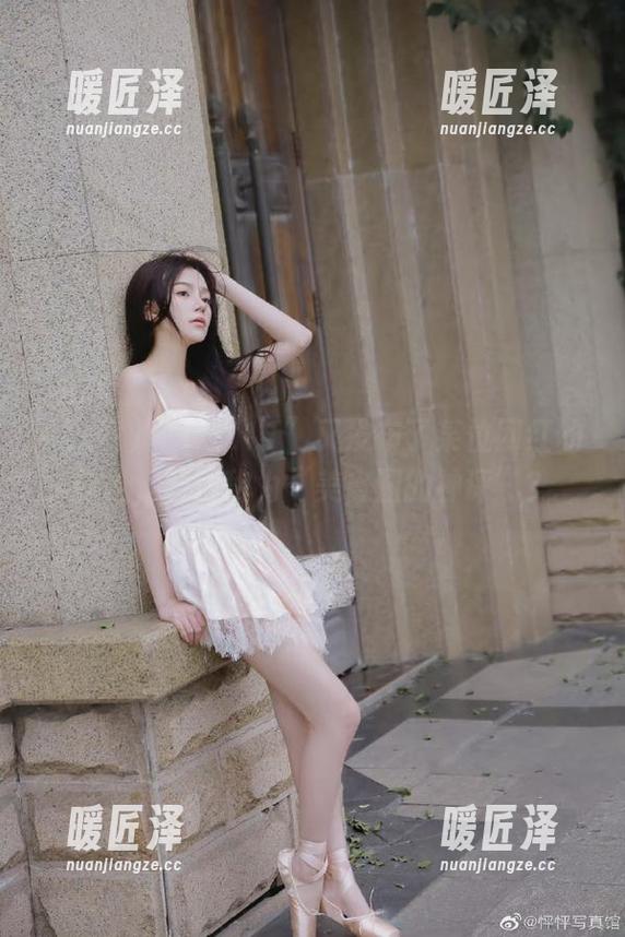 “zztt11”又发布了某位网红的松松，被戏称为“美食圈的神评”？