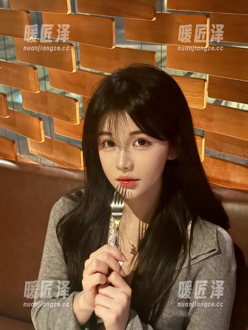 五一吃瓜群众 五一吃瓜群众的入口又更新了!快来体验这波瓜的热度加速!