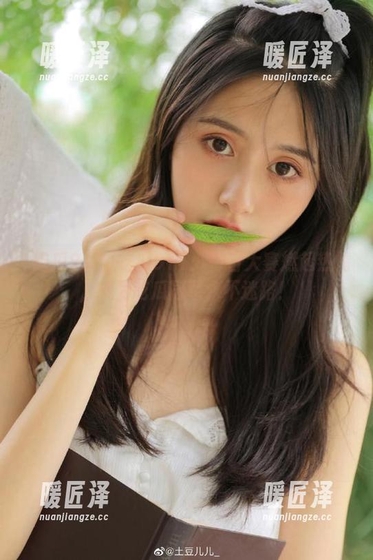 吃瓜911 吃瓜911:每日大赛燃起热情,成为吃瓜冠军永不迷路!