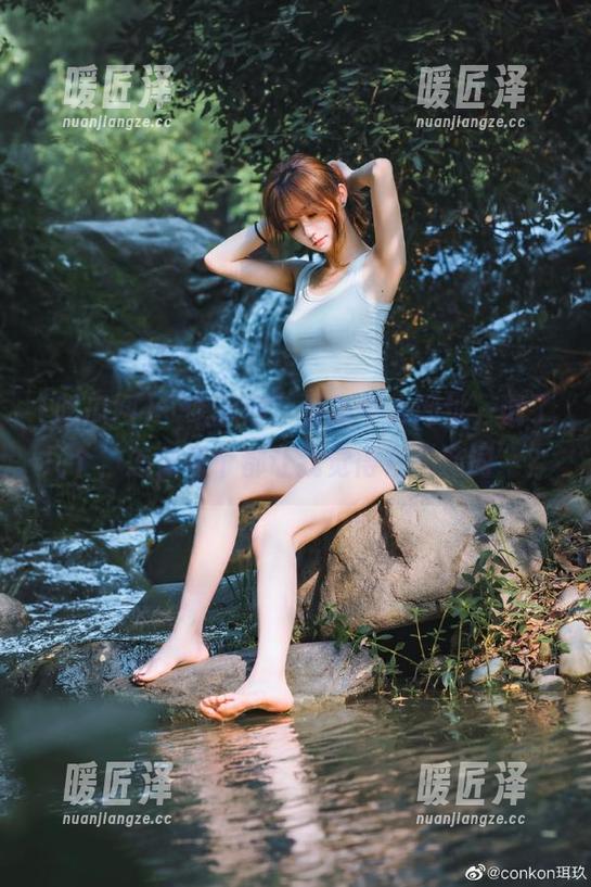 “吃瓜网”最新中心网址，试了几个，怎么每个都让我觉得在“造词”？