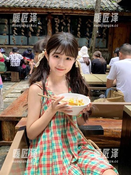 吃瓜网17的网页，找到了一些真·瓜友，聊得我都想送小礼物！