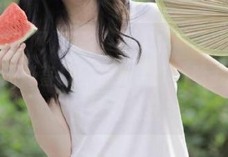 资源要趁热，“天天吃瓜网”的热潮简直撩到心里了，哈哈我就静静看着你们疯狂！