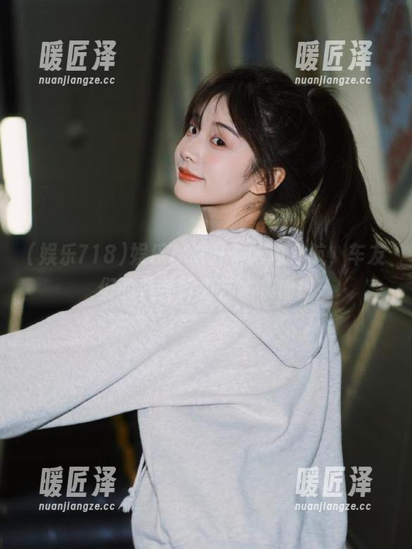 娱乐718开车吃瓜导航，车友们的八卦行为艺术集锦！