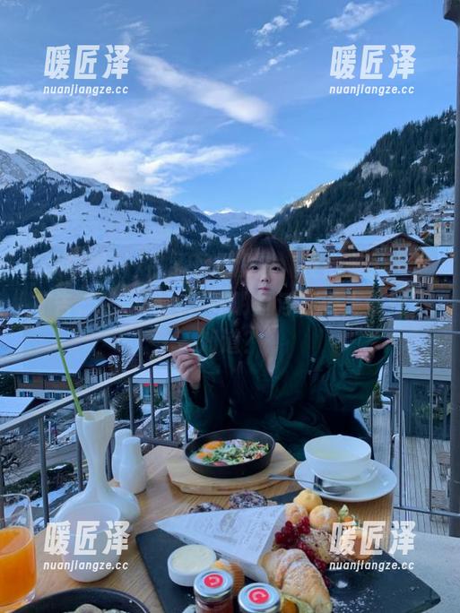 视频下载没成，反倒看了一堆广告，扒哥黑料，孔明灯浮在天上你知不知道？