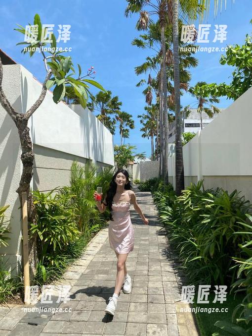 黑料吃瓜网 “黑料吃瓜网”视频带你突破热点,没看的人啊,悲剧了吧?