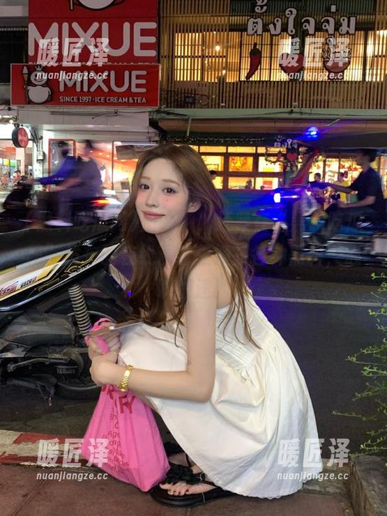 黑料吃瓜网 别瞧了,赶紧在“黑料吃瓜网”发布的在线观看里横扫各种黑料,心跳加速!