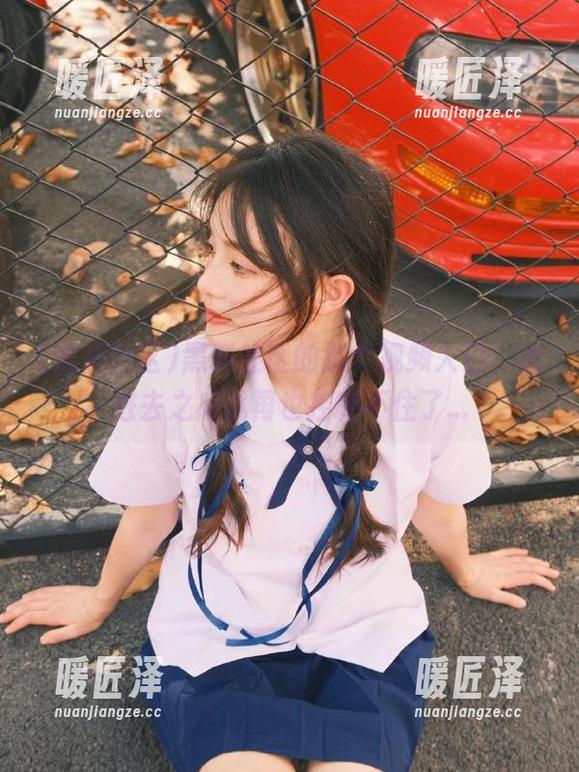 黑料社区的那个视频入口，点进去之后就再也控制不住了...